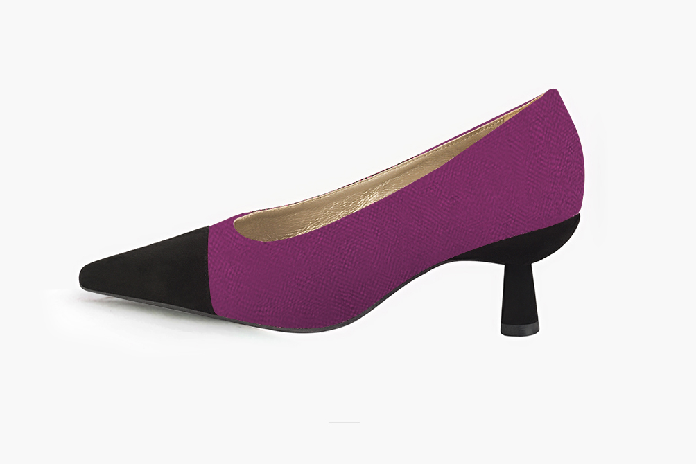 Matt black and mulberry purple women's dress pumps, with a round neckline. Pointed toe. Medium spool heels. Profile view - Florence KOOIJMAN